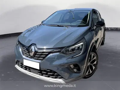 Renault Captur Full Hybrid E-Tech 145 CV Techno del 2023 usata a Meda