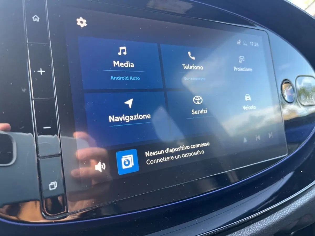 Toyota Aygo X usata a Ragusa (10)