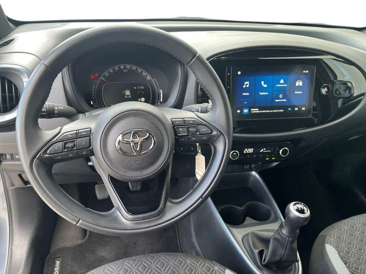 Toyota Aygo X usata a Ragusa (8)