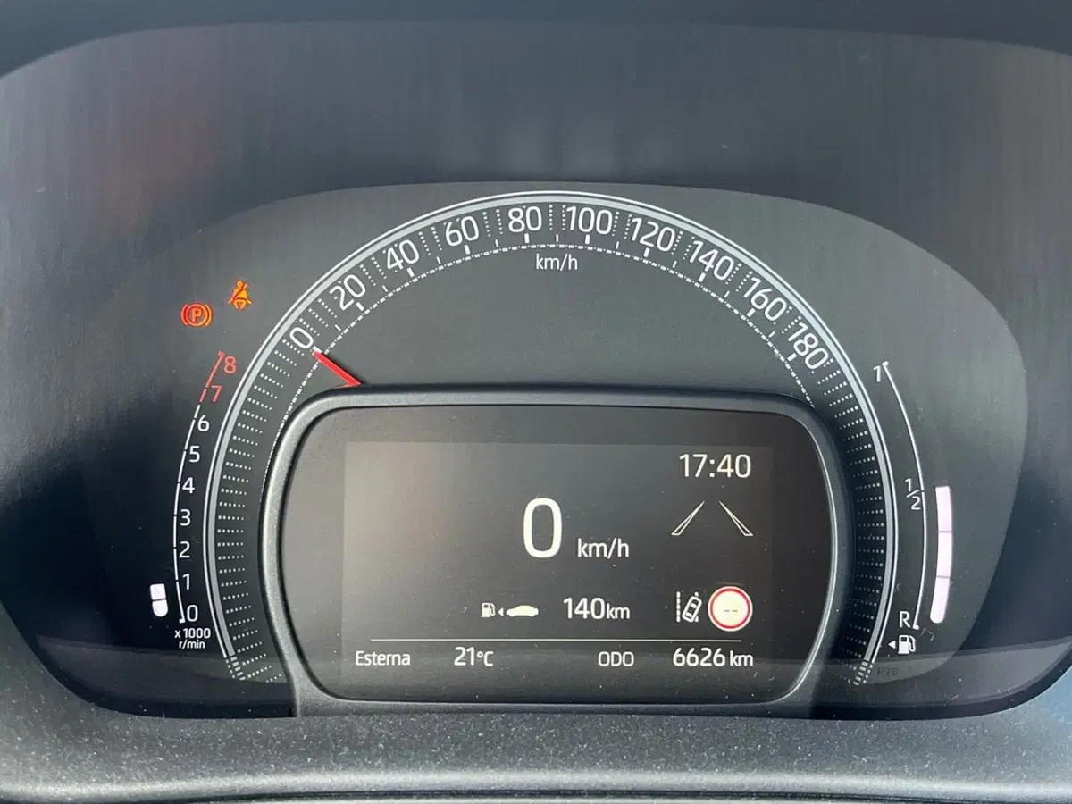 Toyota Aygo X usata a Ragusa (9)