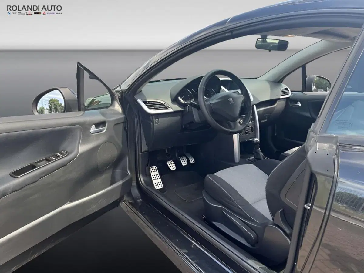 Peugeot 207 Cabrio usata a Alessandria (10)