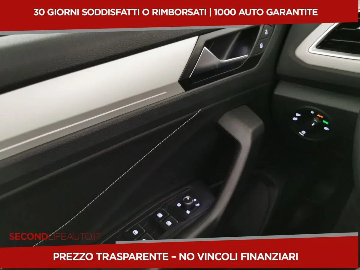 Volkswagen T-Roc Cabrio nuova a Chieti (10)