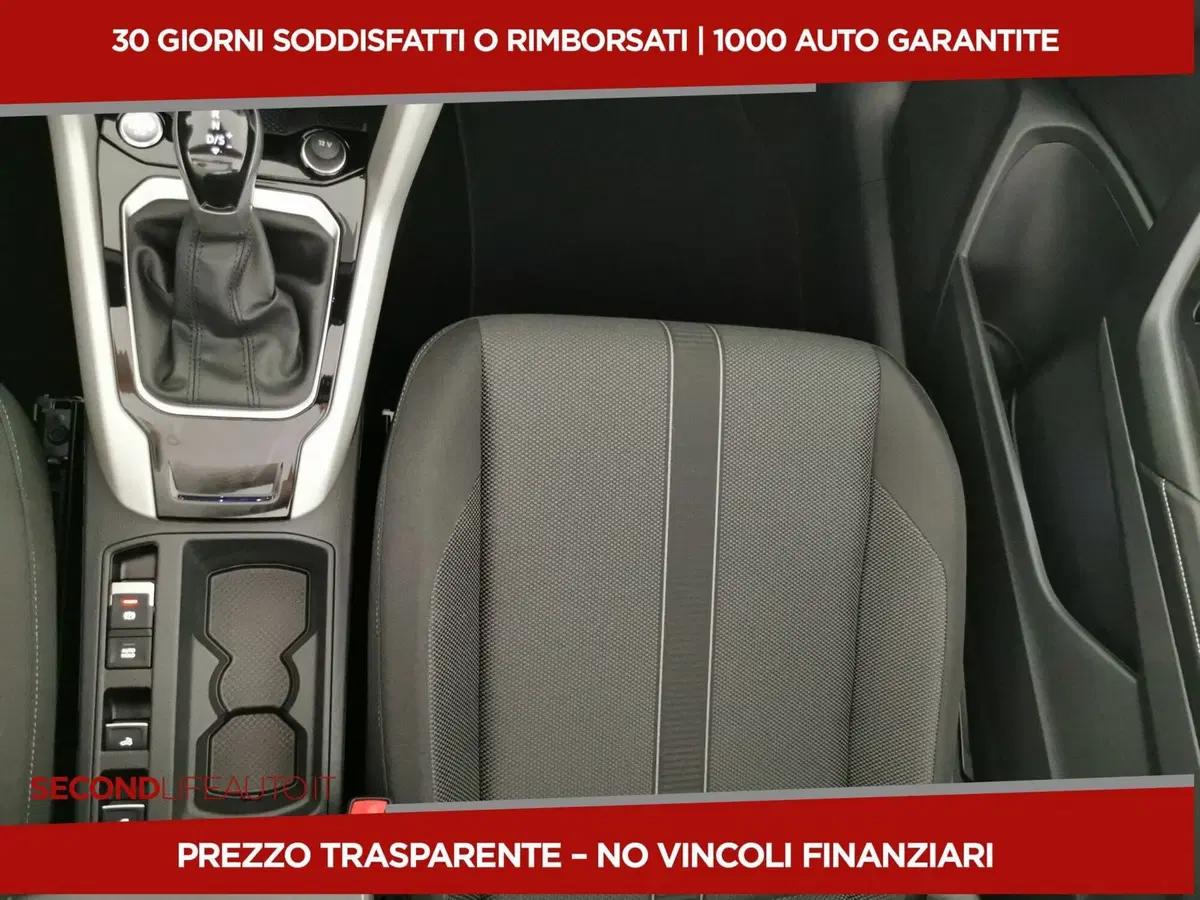 Volkswagen T-Roc Cabrio nuova a Chieti (12)