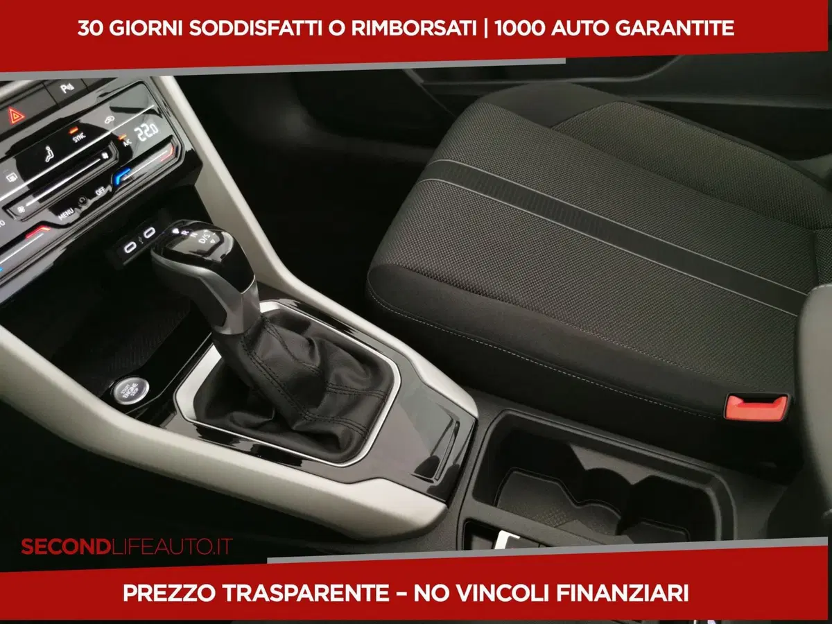 Volkswagen T-Roc Cabrio nuova a Chieti (13)
