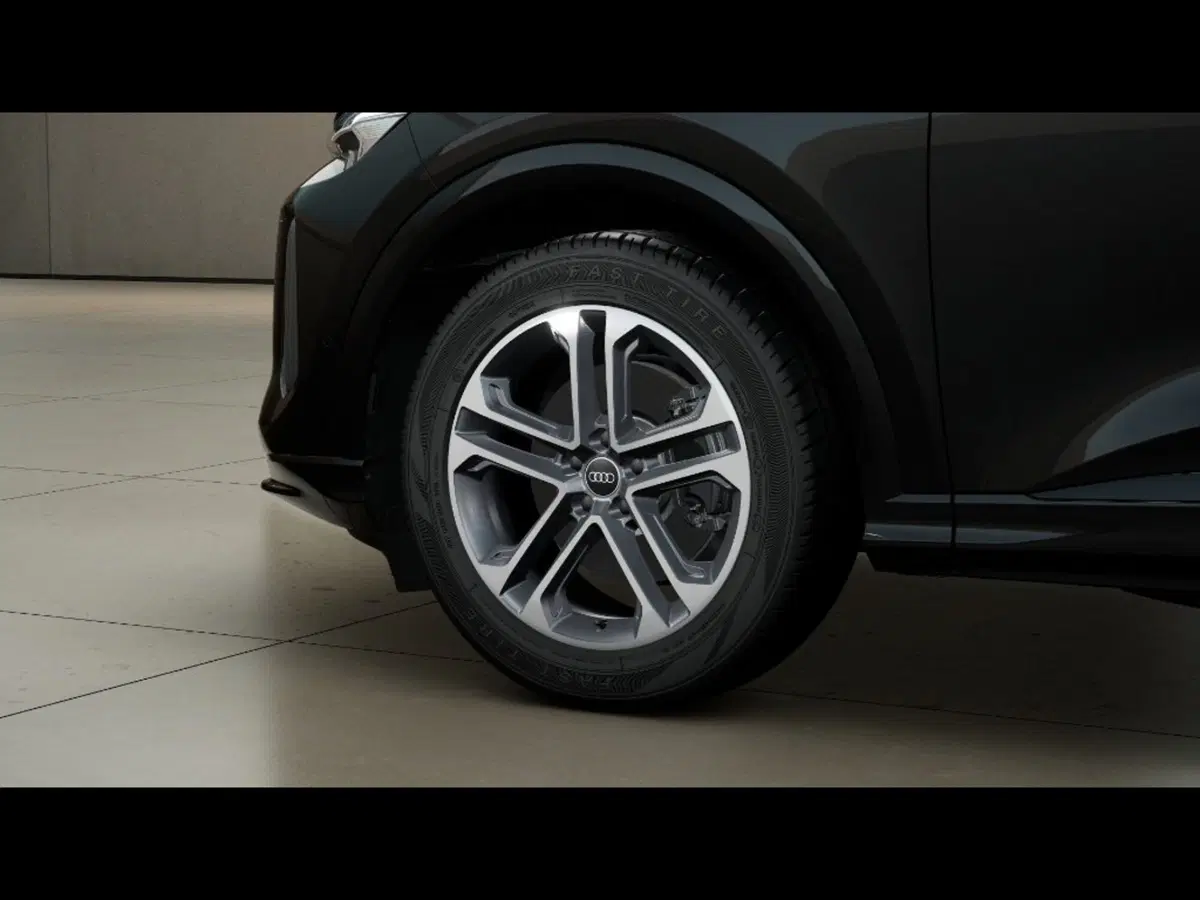 Audi Q5 nuova a Livorno (6)