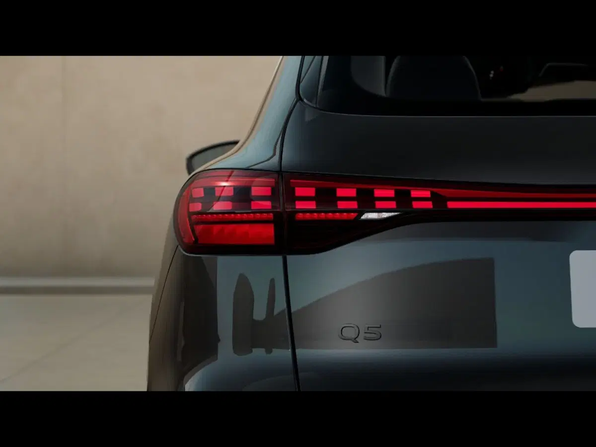 Audi Q5 nuova a Livorno (7)