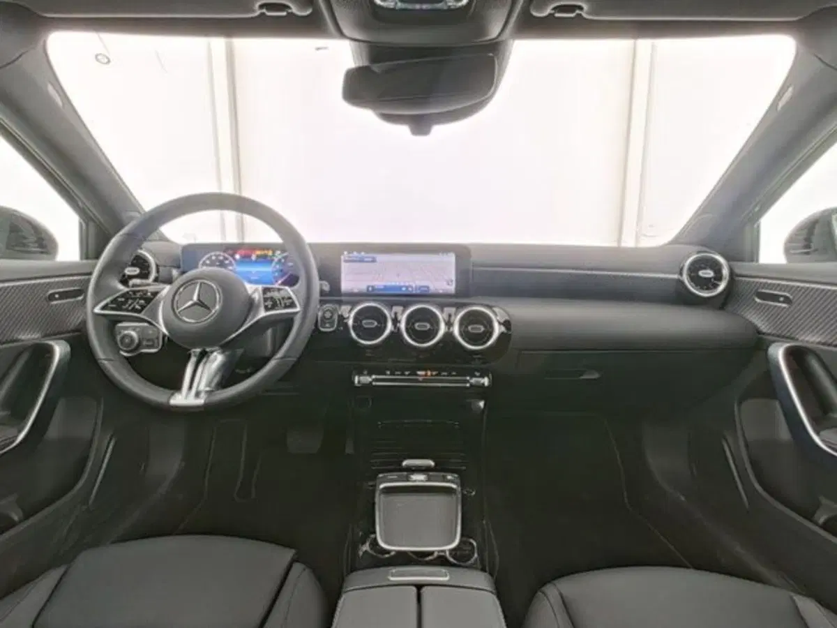 Mercedes-Benz Classe A Sedan usata a Novara (7)