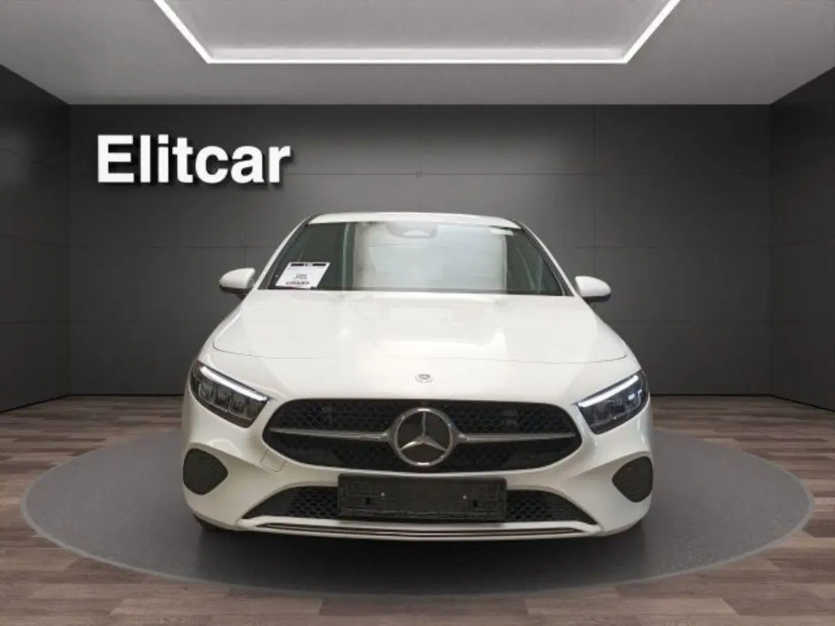 Mercedes-Benz Classe A Sedan usata a Novara (4)