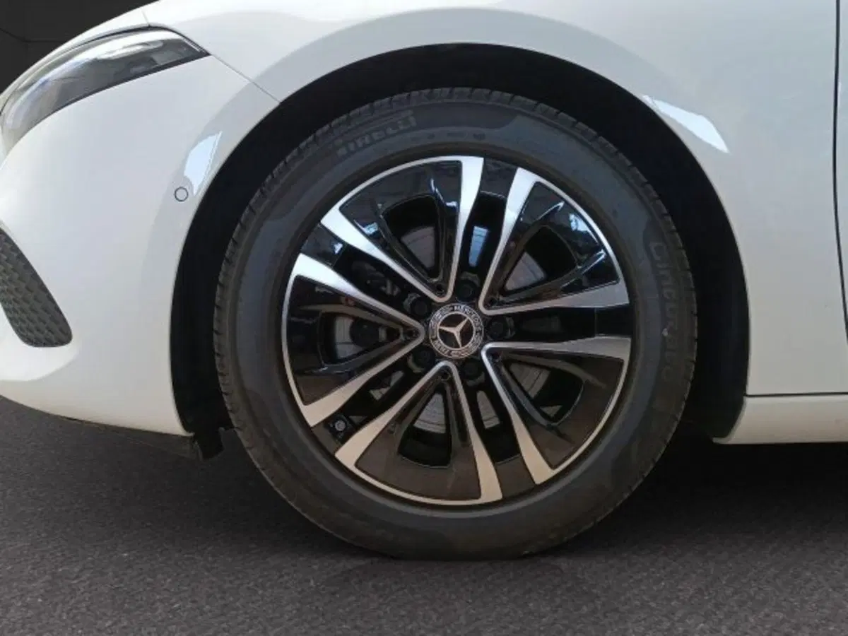 Mercedes-Benz Classe A Sedan usata a Novara (7)