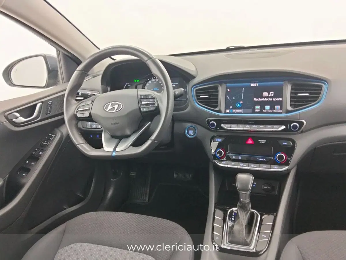 Hyundai Ioniq usata a Como (10)