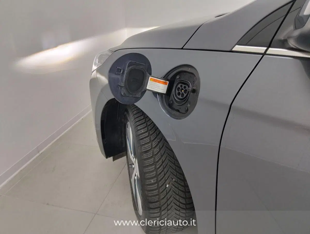 Hyundai Ioniq usata a Como (18)
