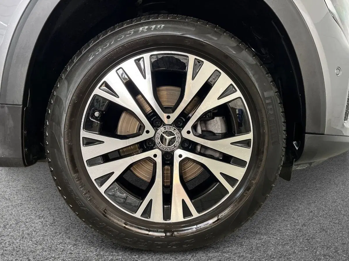 Mercedes-Benz GLB usata a Taranto (6)