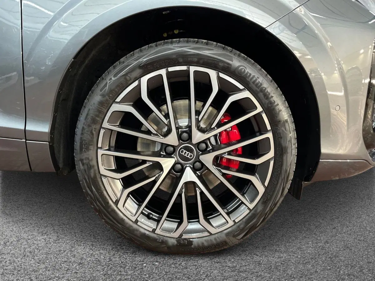 Audi Q3 Sportback nuova a Bari (6)