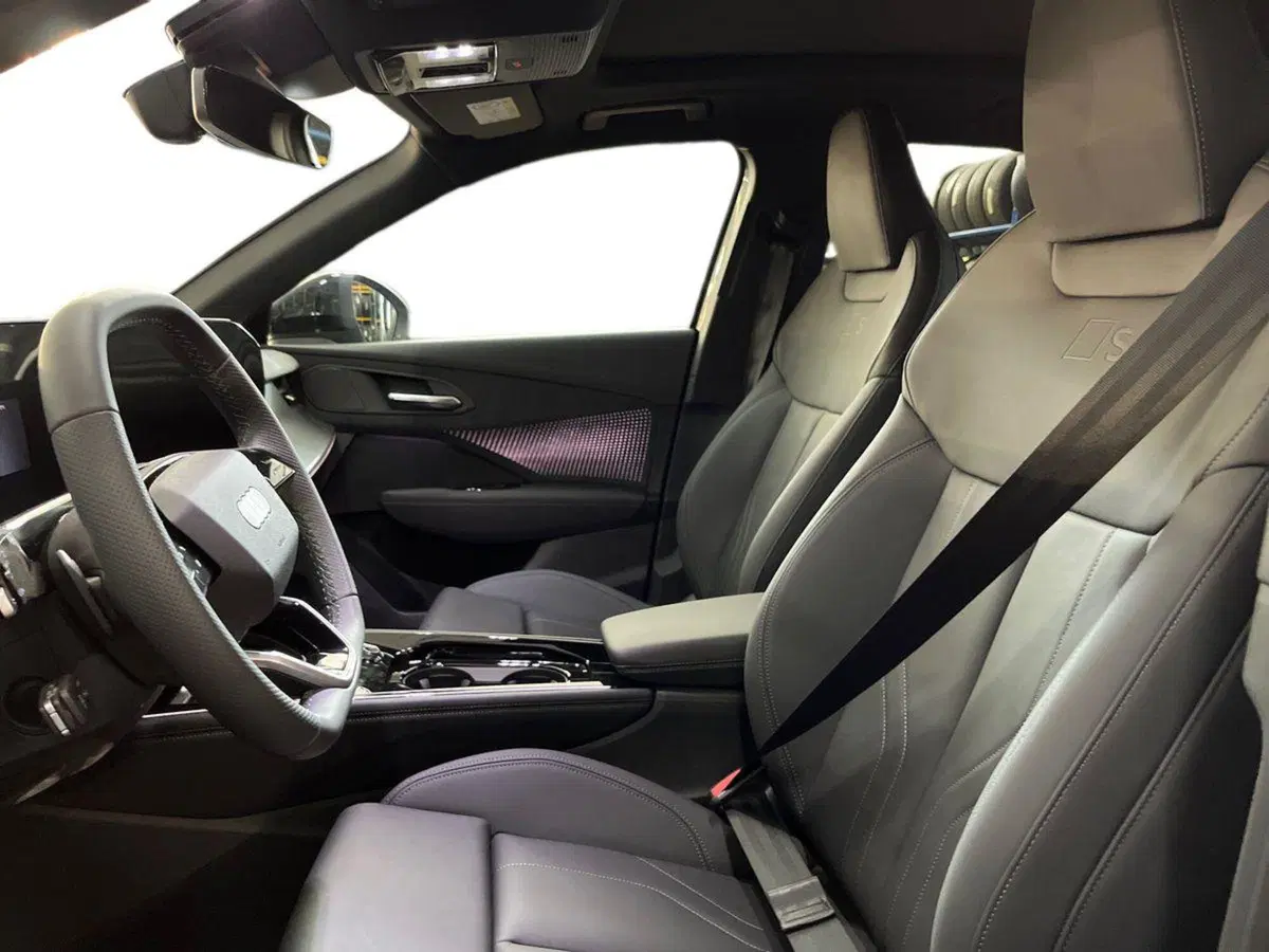 Audi Q3 Sportback nuova a Bari (7)