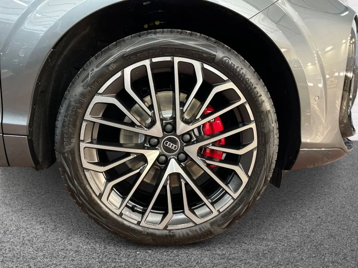 Audi Q3 Sportback nuova a Bari (6)