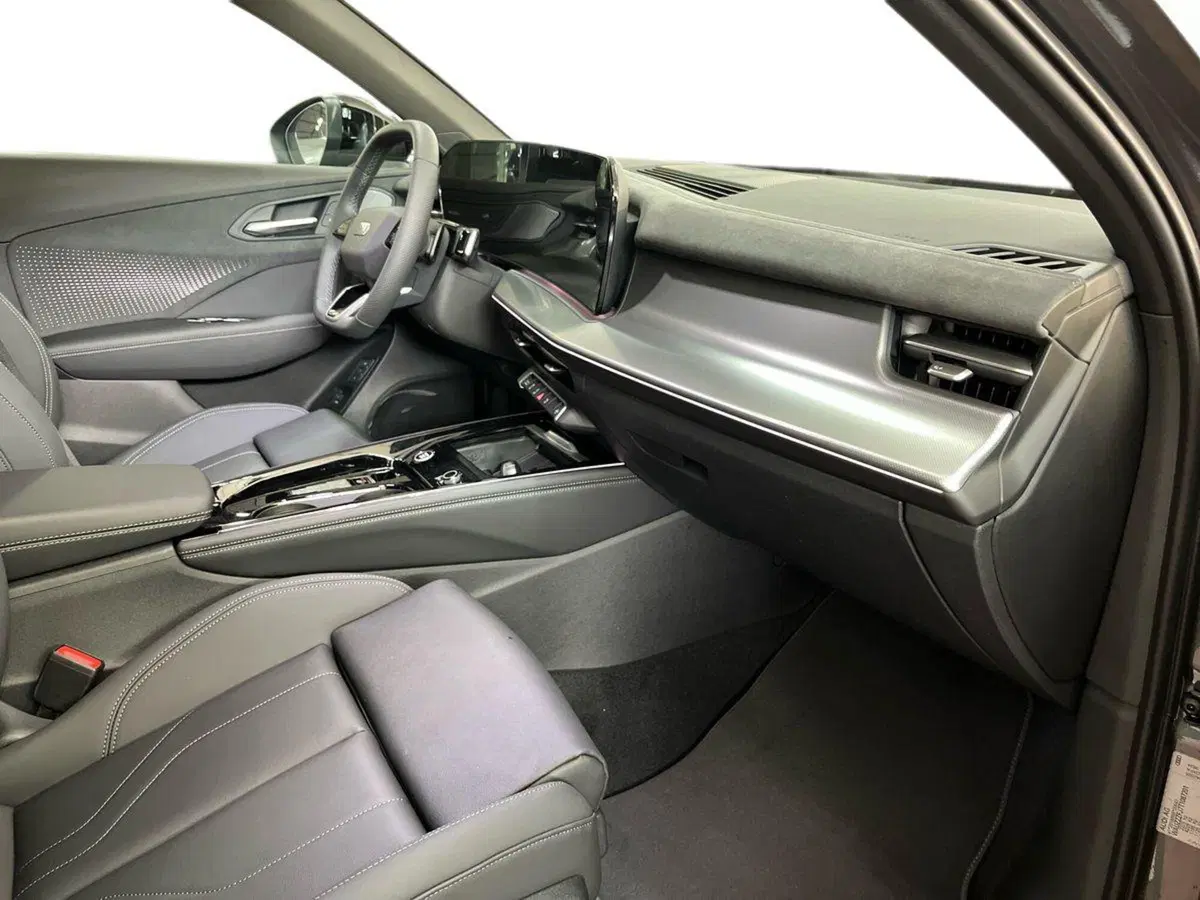 Audi Q3 Sportback nuova a Bari (9)