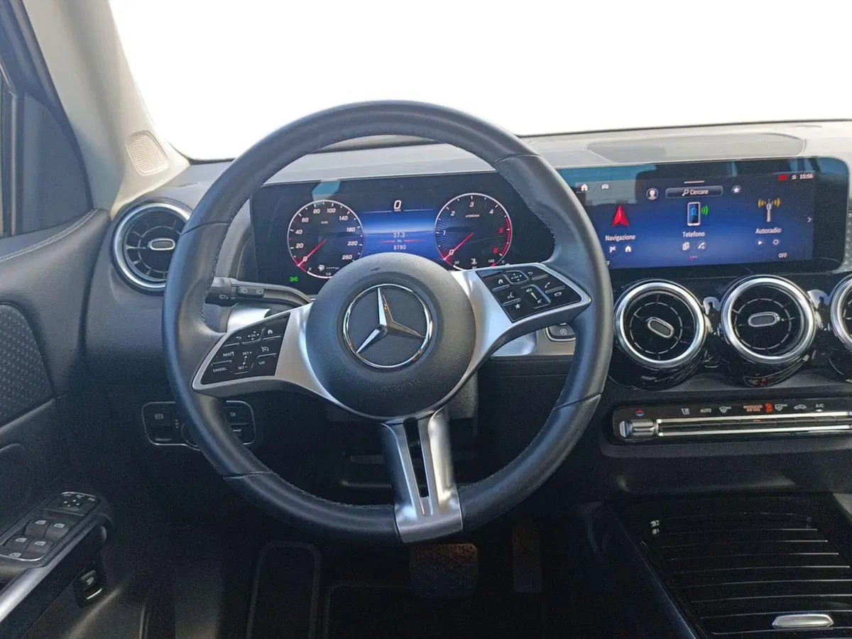 Mercedes-Benz GLB usata a Bari (11)