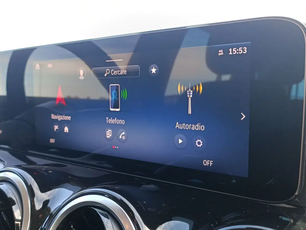 Mercedes-Benz GLB usata a Bari (12)