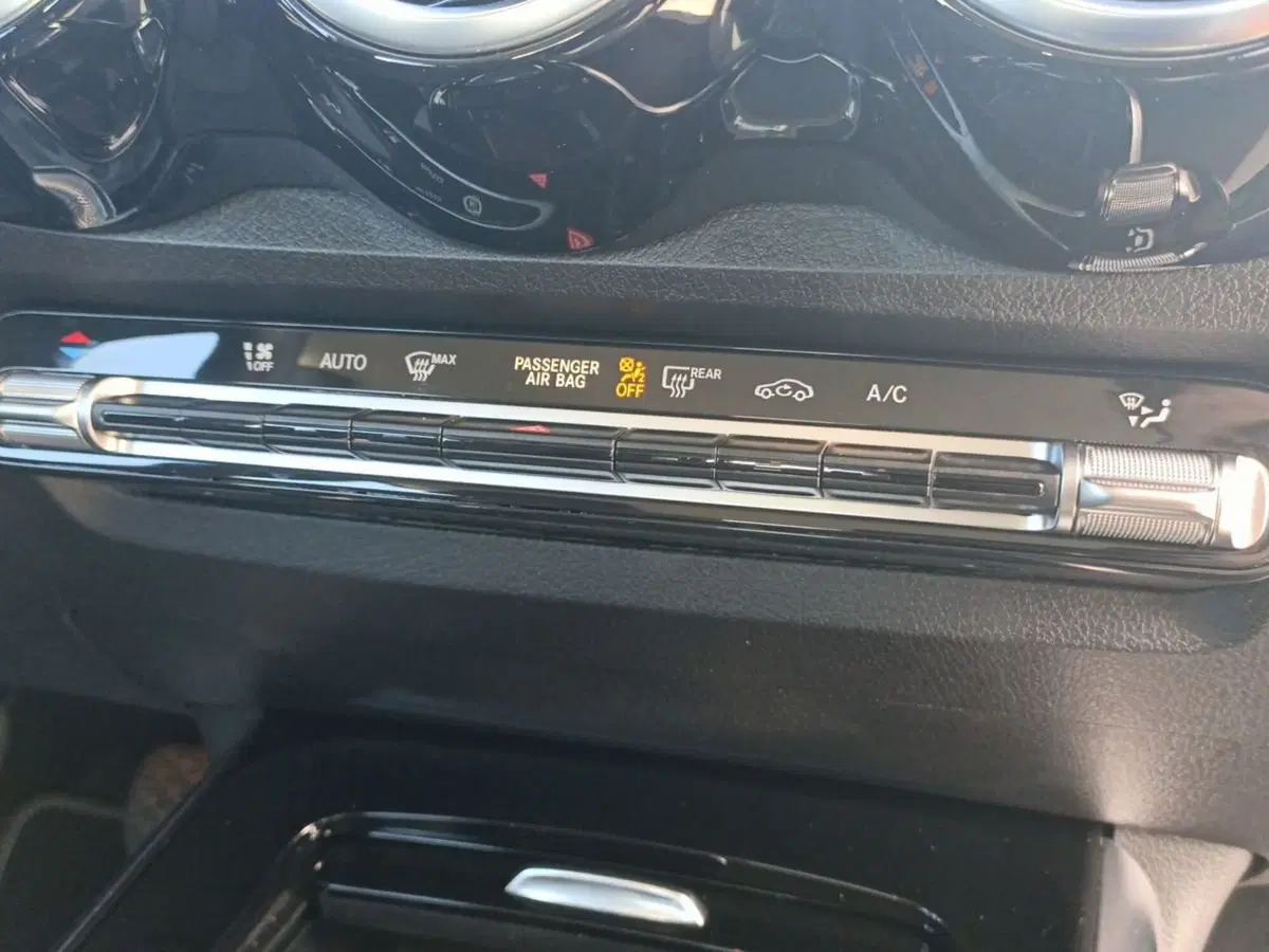 Mercedes-Benz GLB usata a Bari (14)