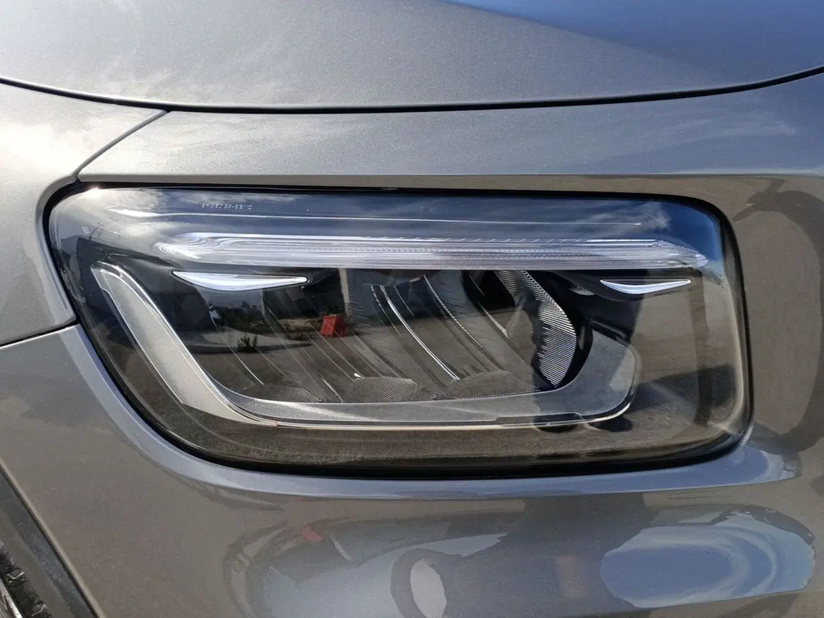 Mercedes-Benz GLB usata a Bari (7)