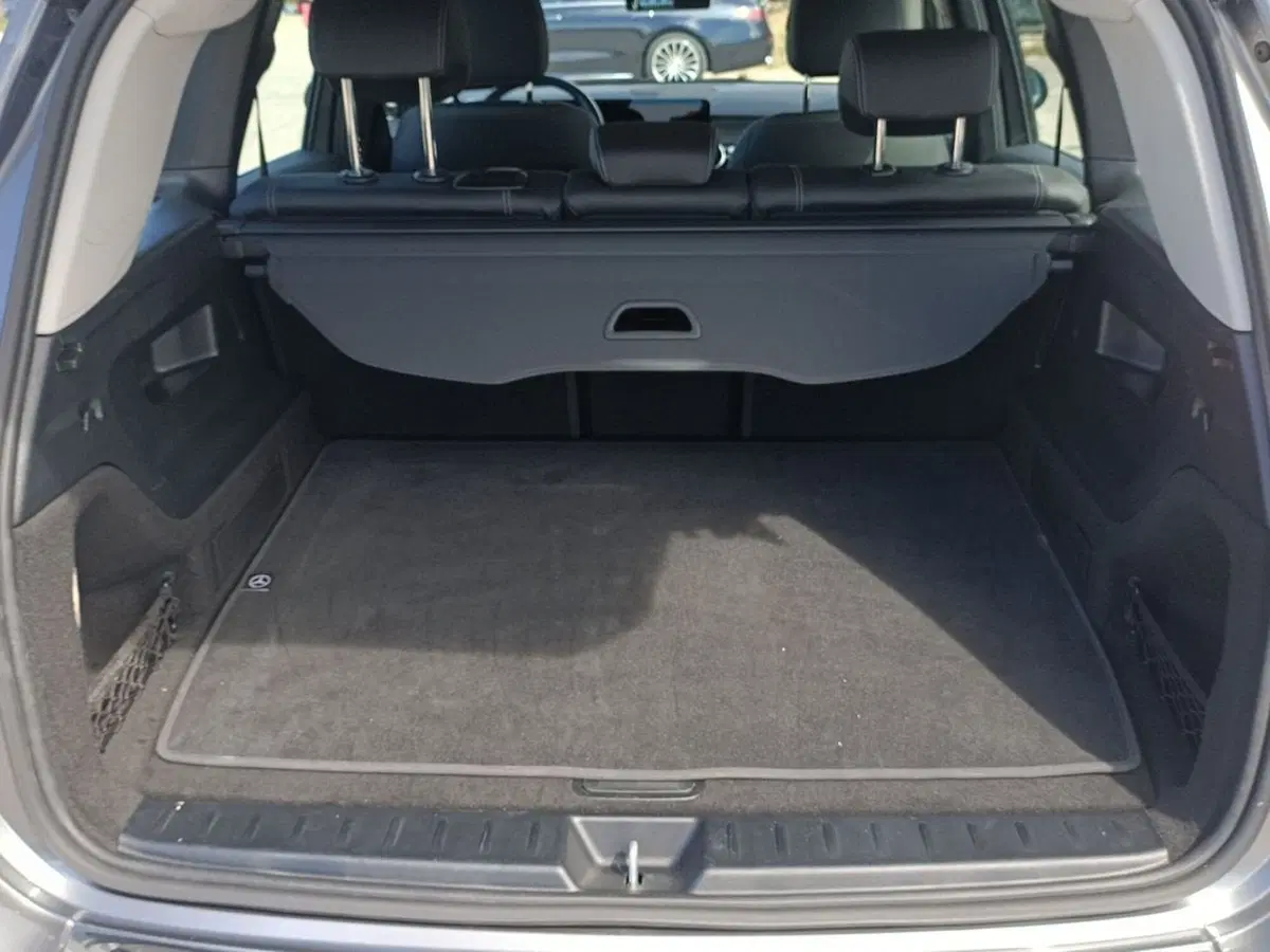 Mercedes-Benz GLB usata a Bari (8)