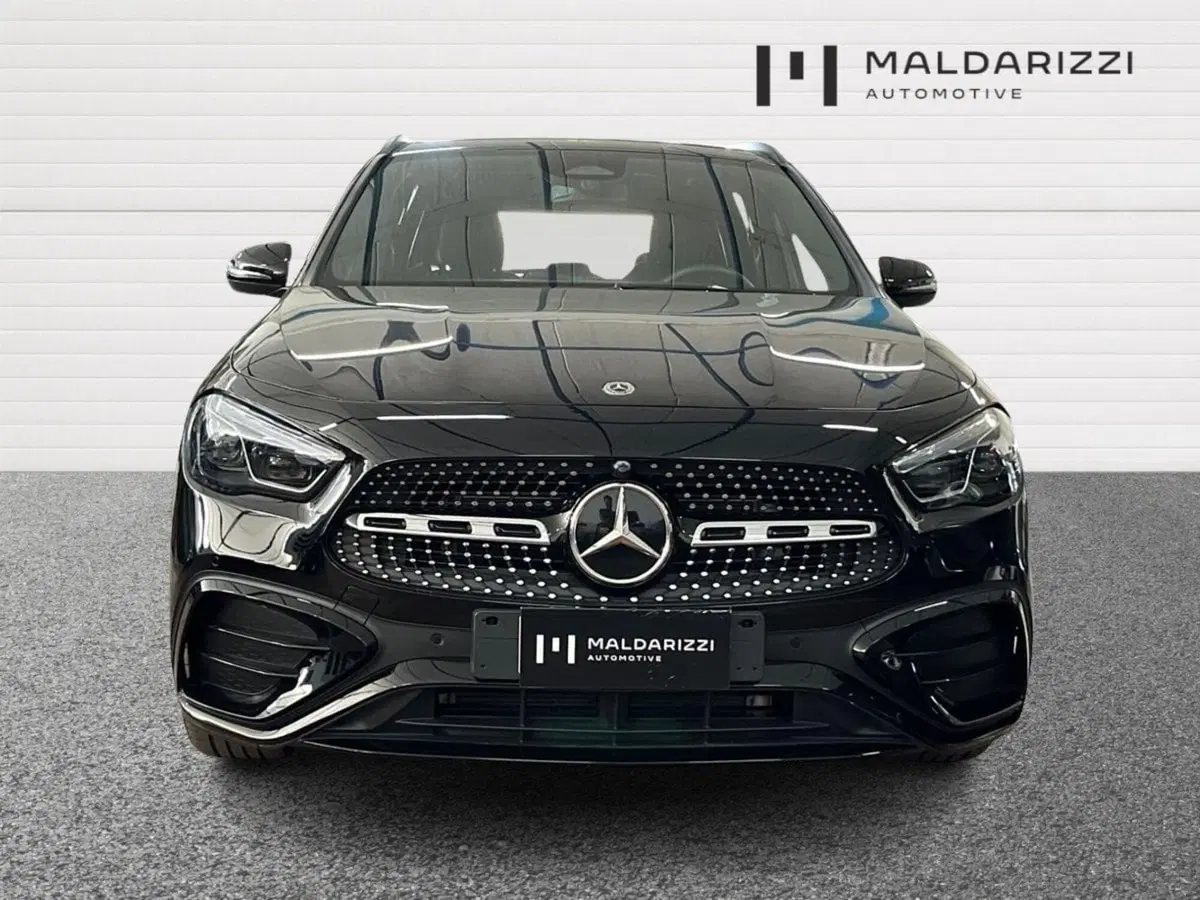Mercedes-Benz GLA SUV usata a Bari (2)