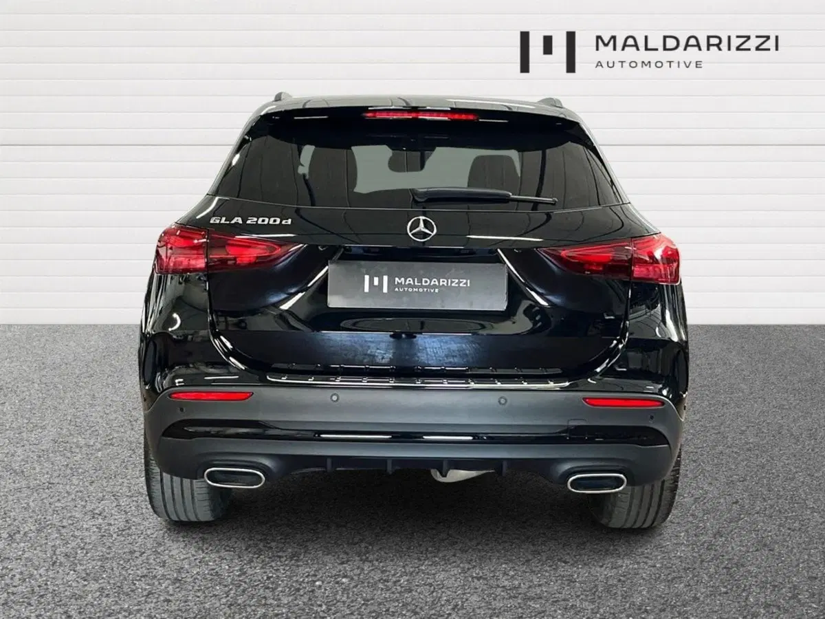 Mercedes-Benz GLA SUV usata a Bari (3)
