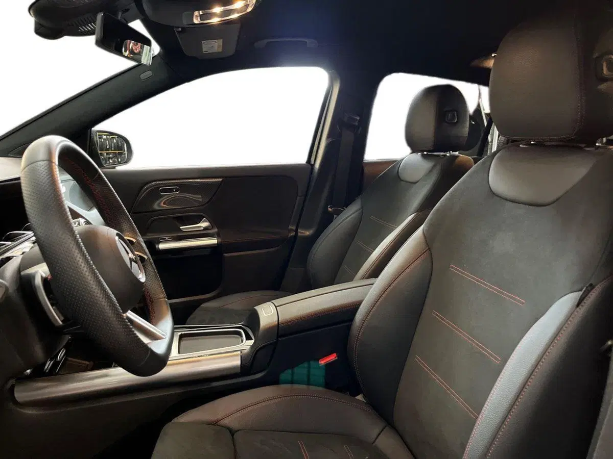 Mercedes-Benz GLA SUV usata a Bari (7)