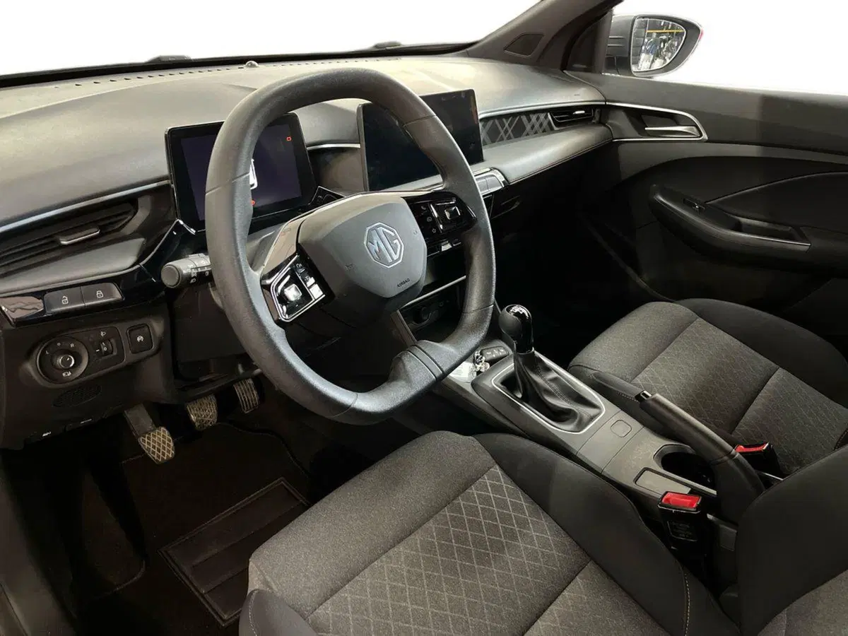 Mg MG3 usata a Bari (10)