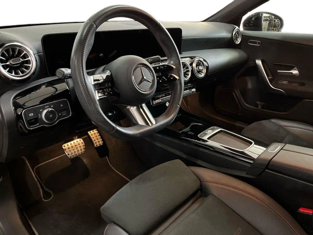 Mercedes-Benz Classe A usata a Bari (10)