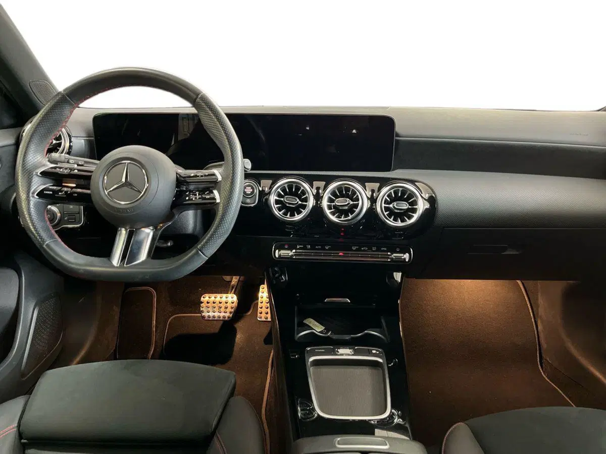Mercedes-Benz Classe A usata a Bari (8)