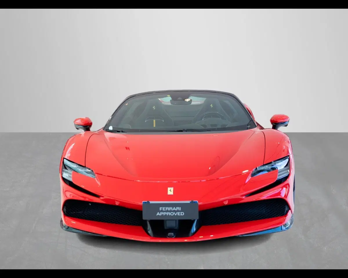 Ferrari SF90 Spider usata a Verona (2)