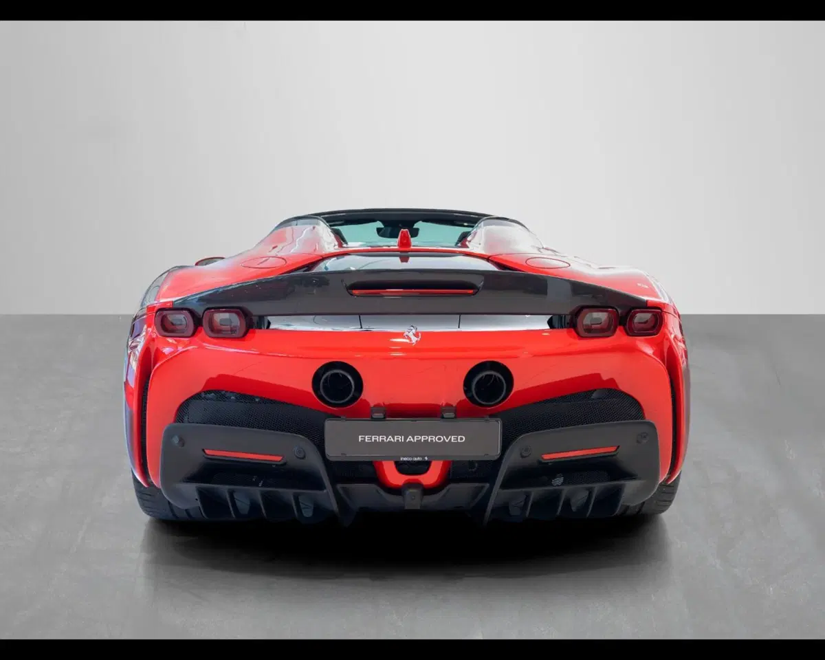 Ferrari SF90 Spider usata a Verona (4)