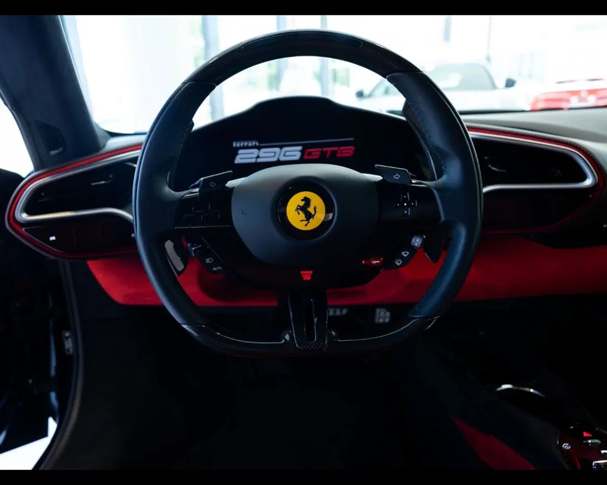 Ferrari 296 Coupé usata a Verona (14)