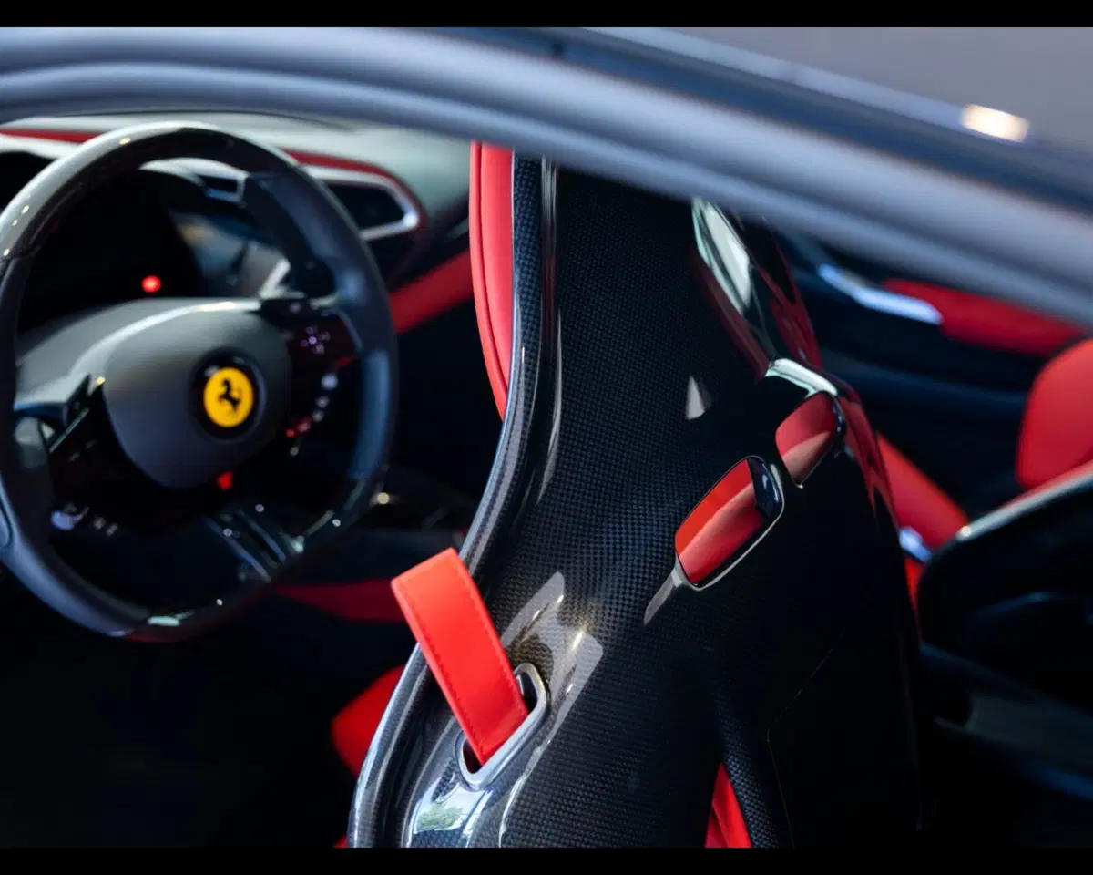 Ferrari 296 Coupé usata a Verona (17)