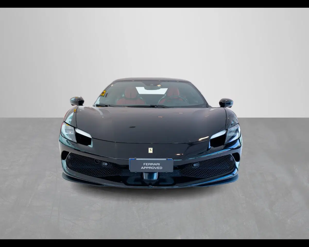 Ferrari 296 Coupé usata a Verona (2)