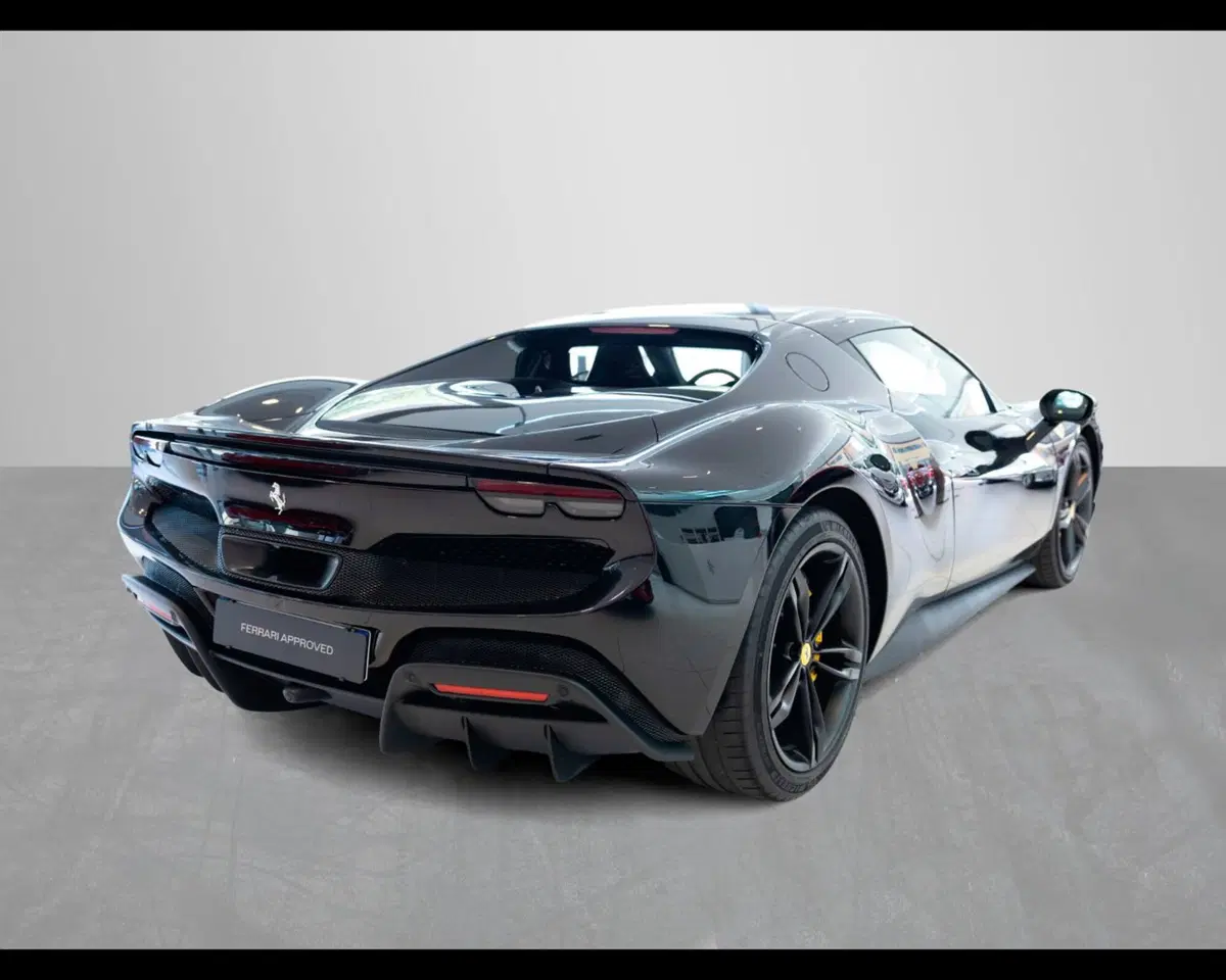 Ferrari 296 Coupé usata a Verona (8)
