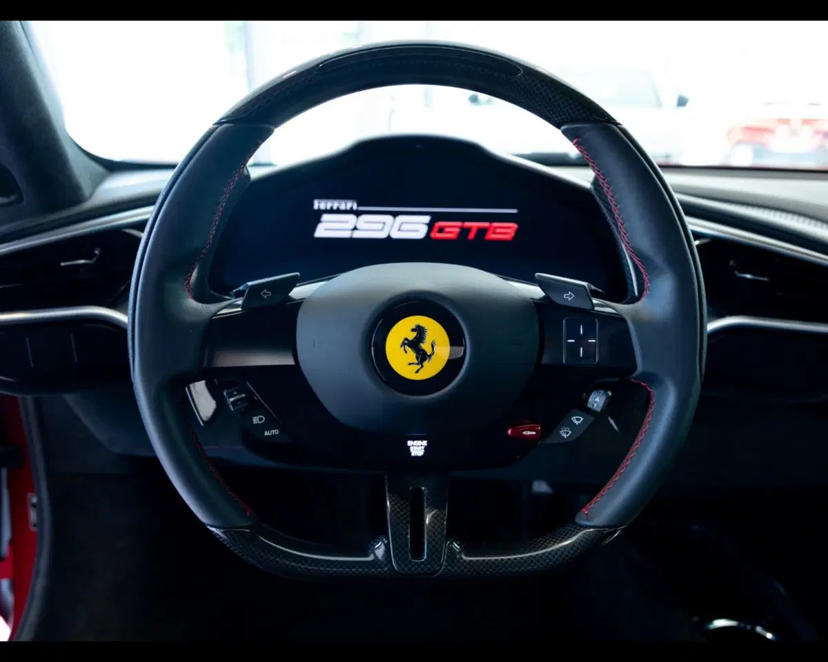 Ferrari 296 Coupé usata a Verona (16)