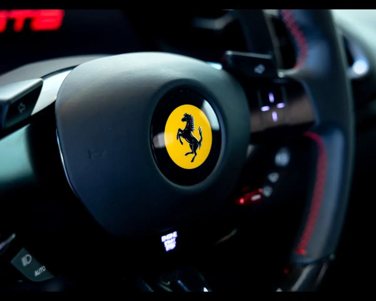 Ferrari 296 Coupé usata a Verona (17)