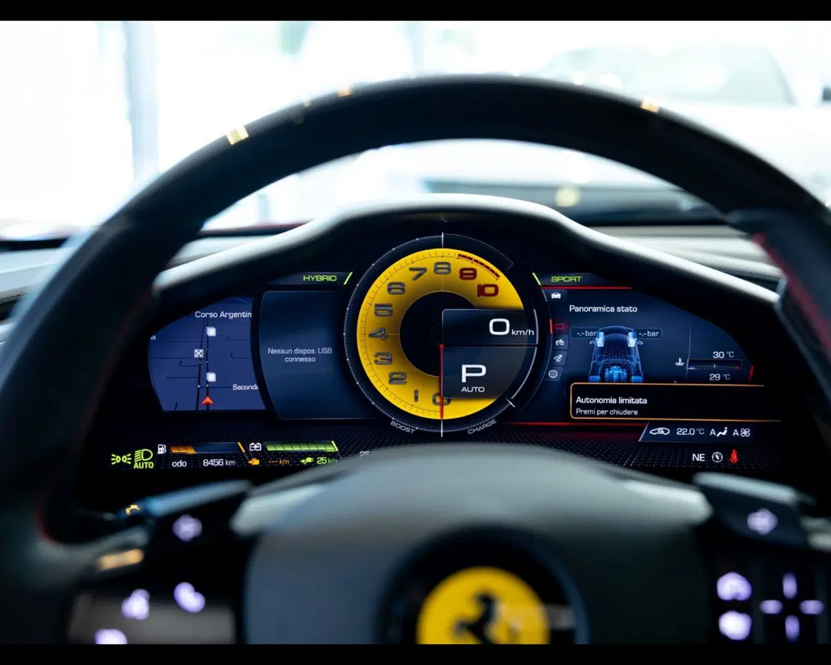 Ferrari 296 Coupé usata a Verona (20)