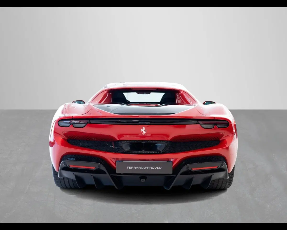 Ferrari 296 Coupé usata a Verona (4)