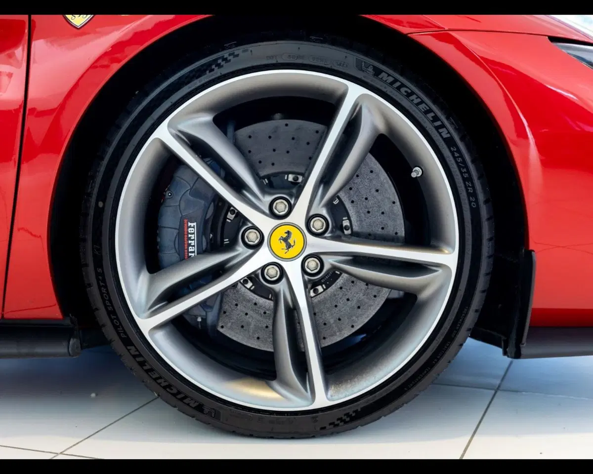 Ferrari 296 Coupé usata a Verona (7)