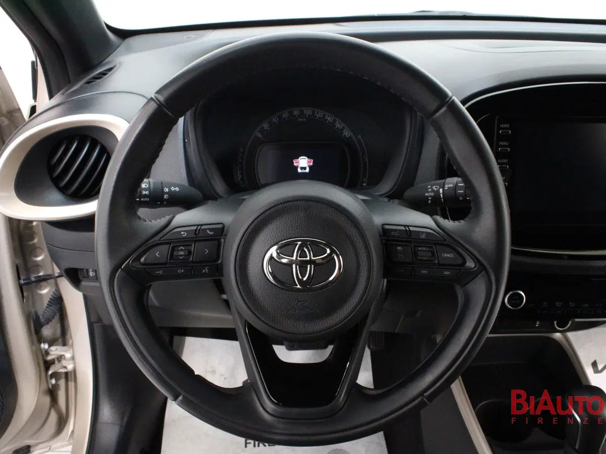 Toyota Aygo X usata a Firenze (11)