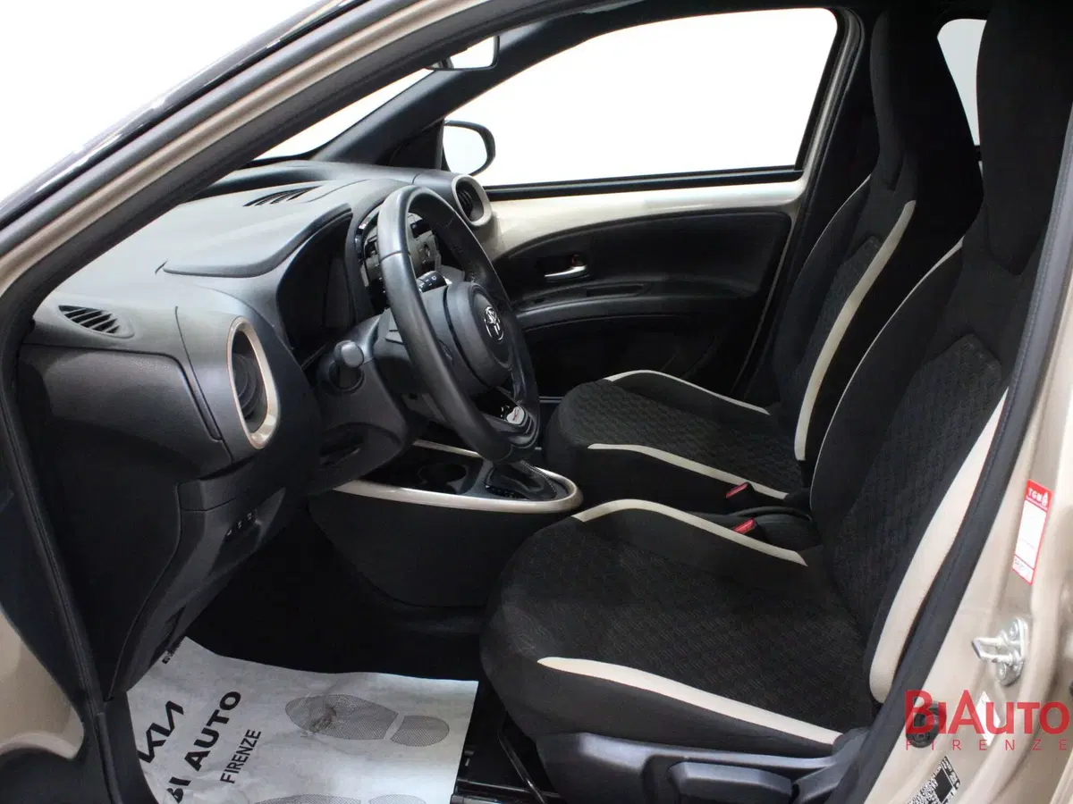 Toyota Aygo X usata a Firenze (6)