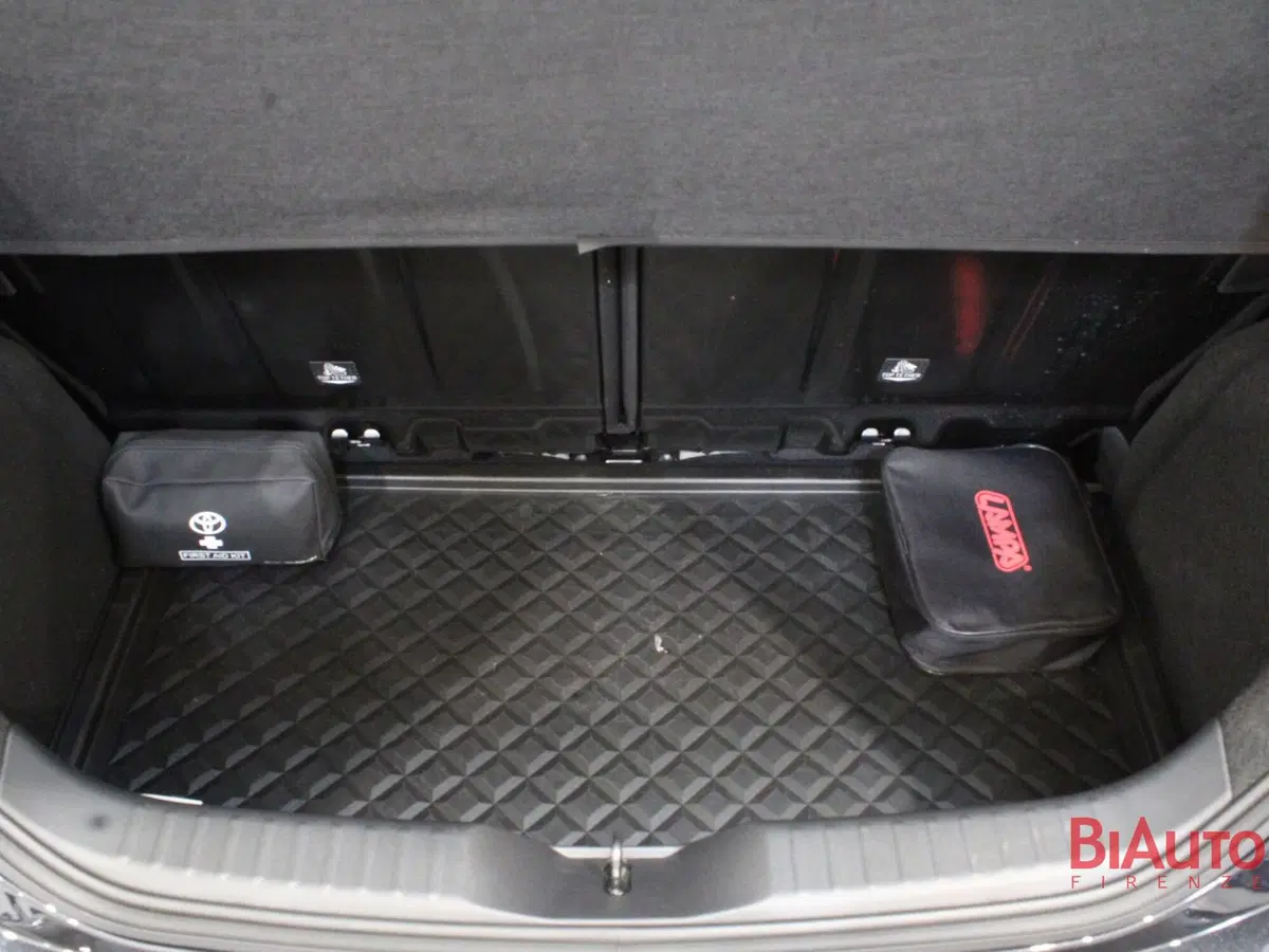 Toyota Aygo X usata a Firenze (9)