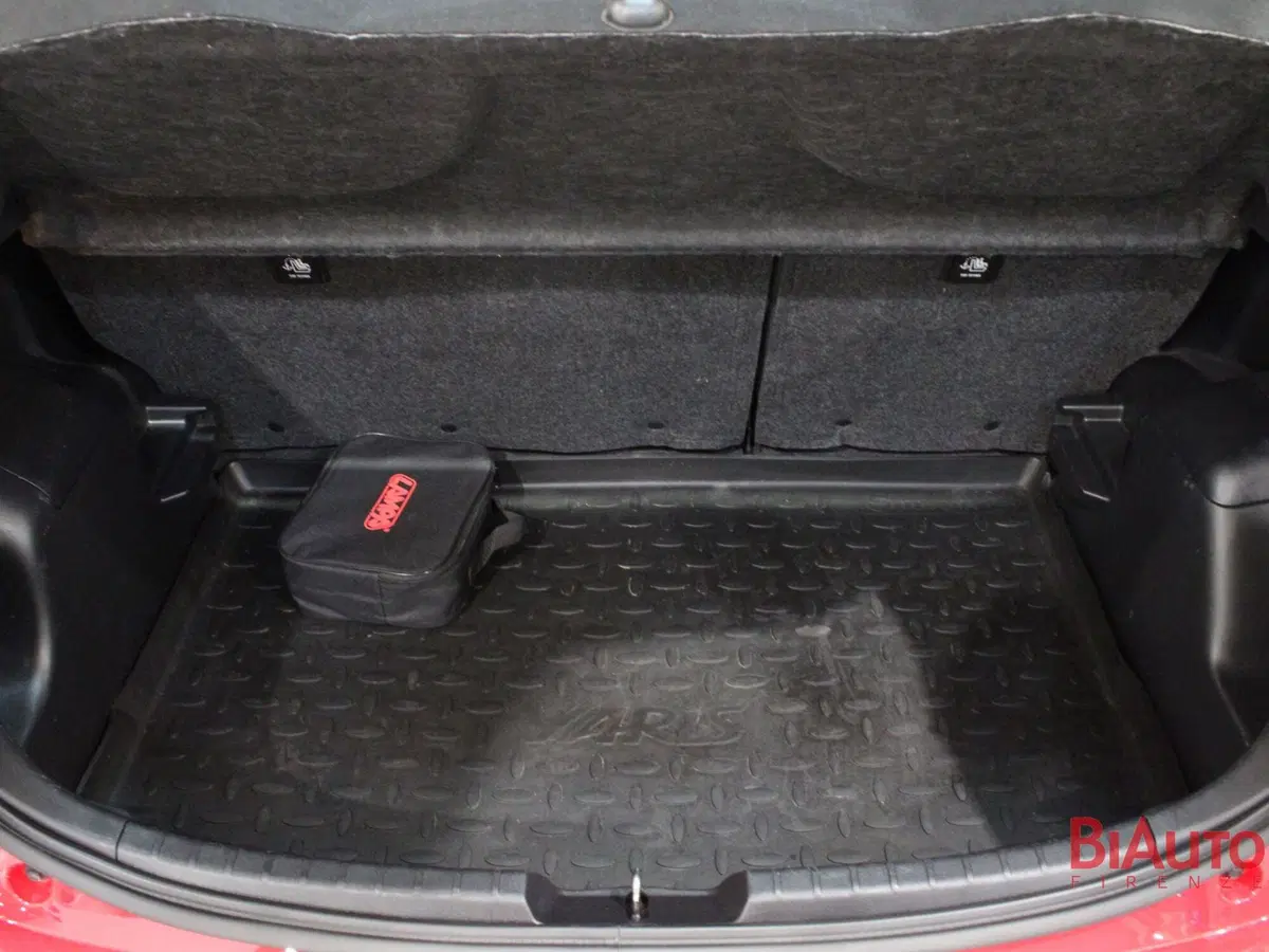 Toyota Yaris usata a Firenze (9)