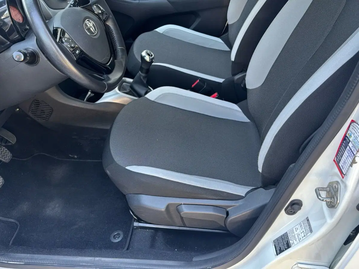 Toyota Aygo usata a Ferrara (10)