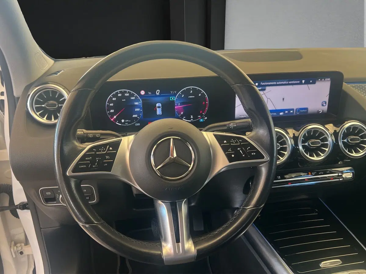 Mercedes-Benz GLA SUV usata a Cosenza (10)