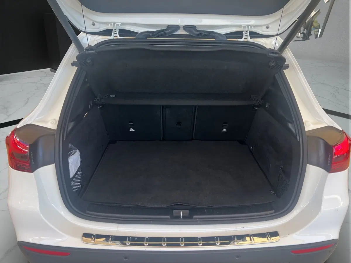 Mercedes-Benz GLA SUV usata a Cosenza (20)