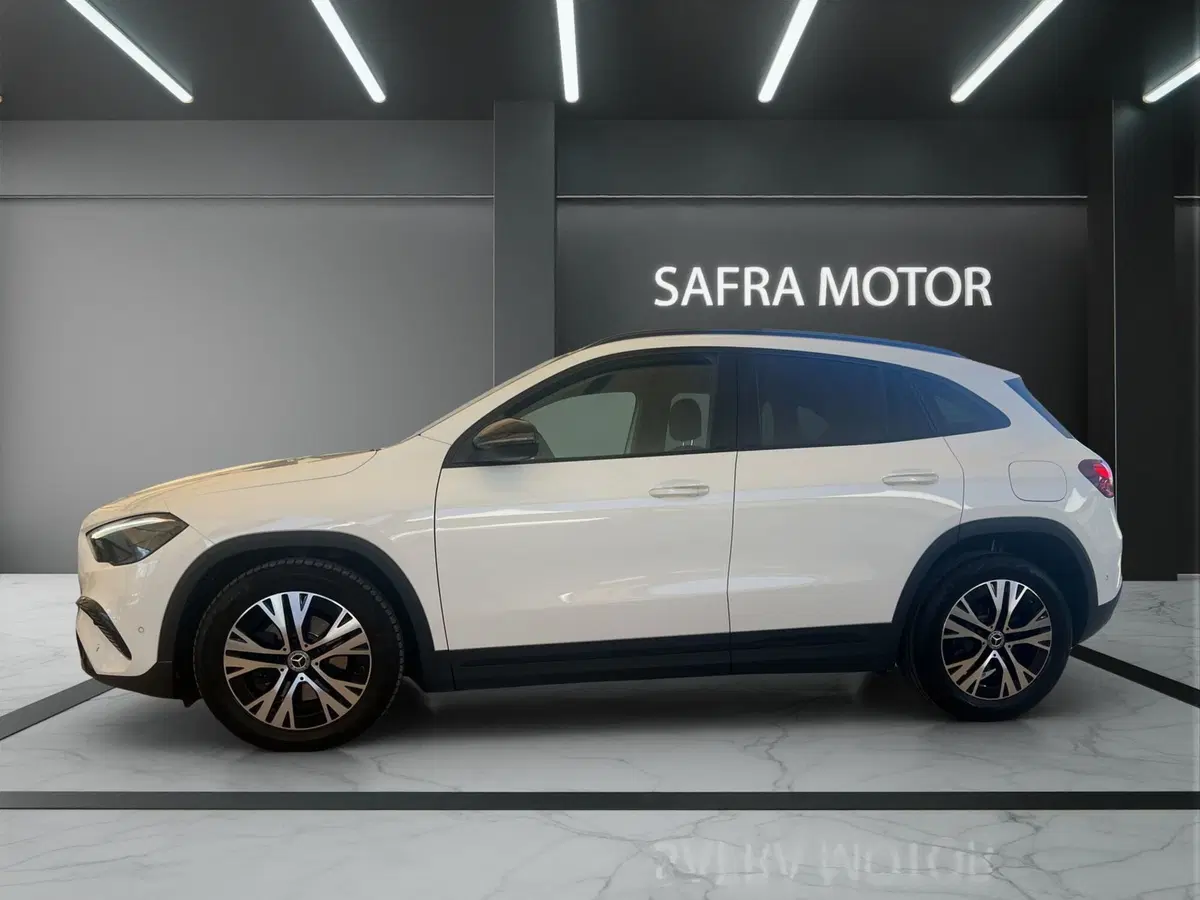 Mercedes-Benz GLA SUV usata a Cosenza (3)